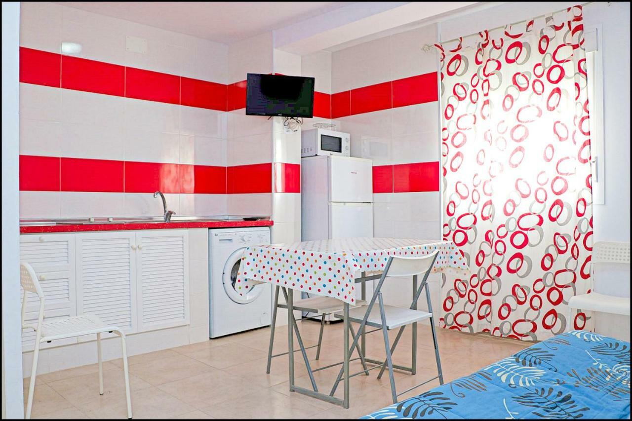 Apartamento Con Wifi En El Centro コニル・デ・ラ・フロンテラ エクステリア 写真